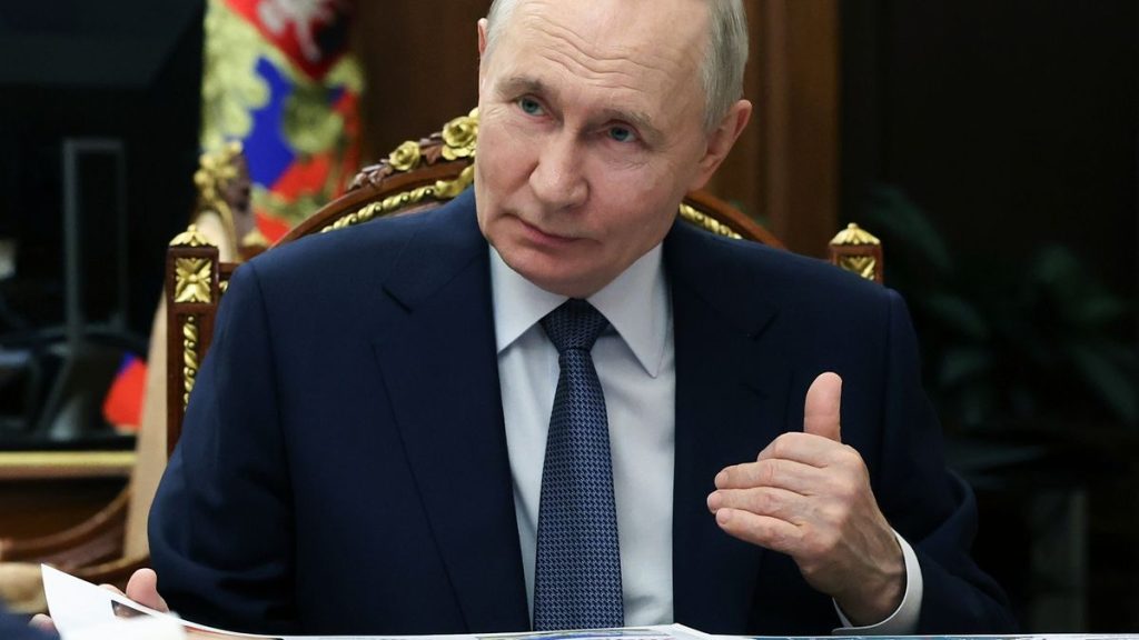 UK Vulnerable to Russian and Chinese Misinformation, Experts Warn