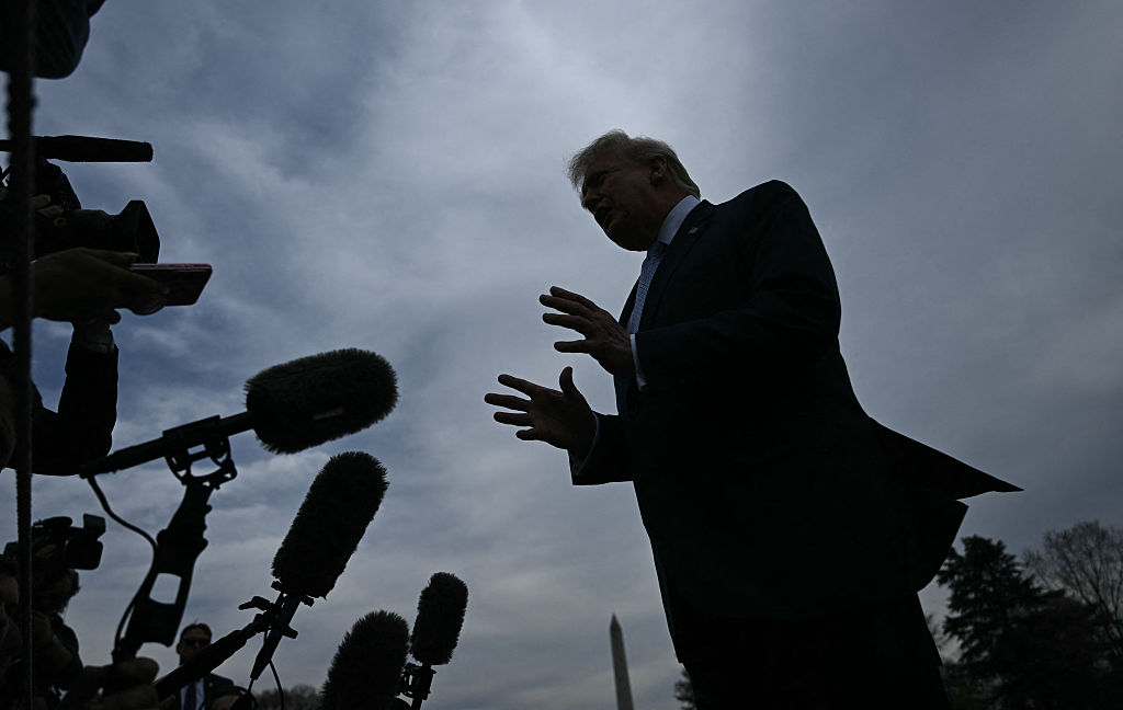 Trump’s Rhetoric on Iran Conflict Raises Concerns Over Militaristic Messaging