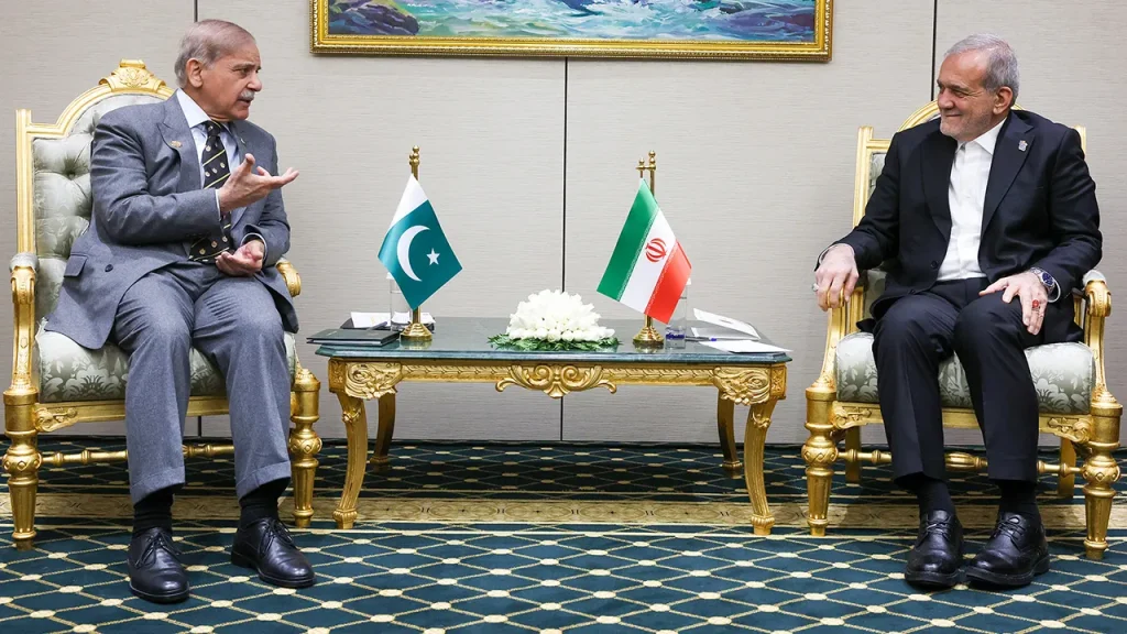 Pakistan Navigates Iran Conflict Amid Border Tensions, Potential US-Tehran Talks
