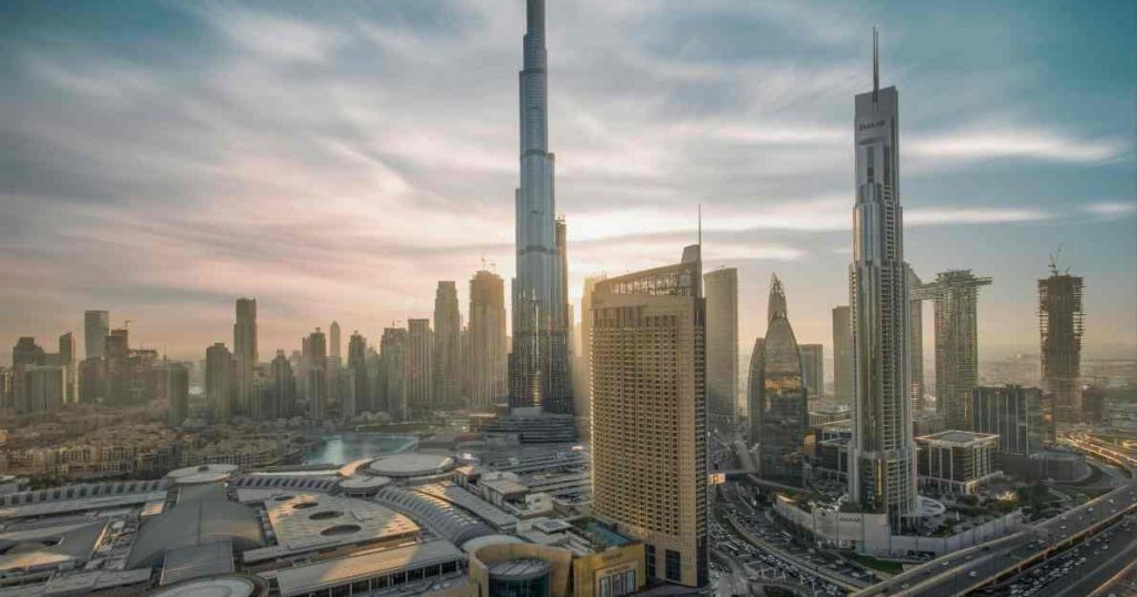 False Claims Circulate as 2015 Fire Footage Misrepresented as Iran Attack on Dubai