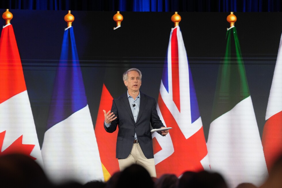 Democratic moderates warn that leaning too far left in midterms sets up presidential loss in 2028