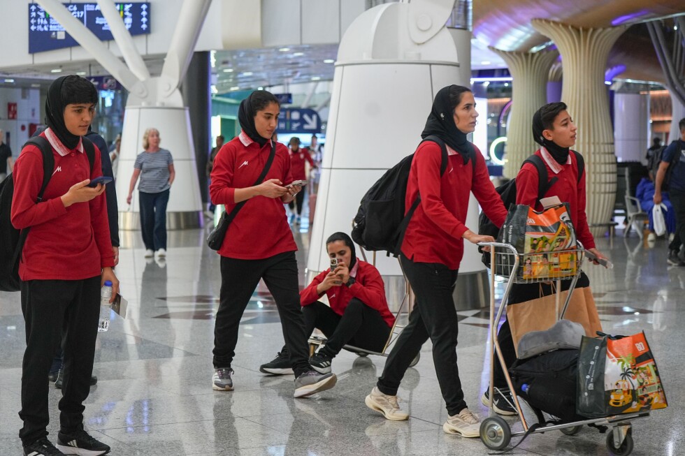 Iranian women’s team leaves Malaysia for Oman after asylum reversal