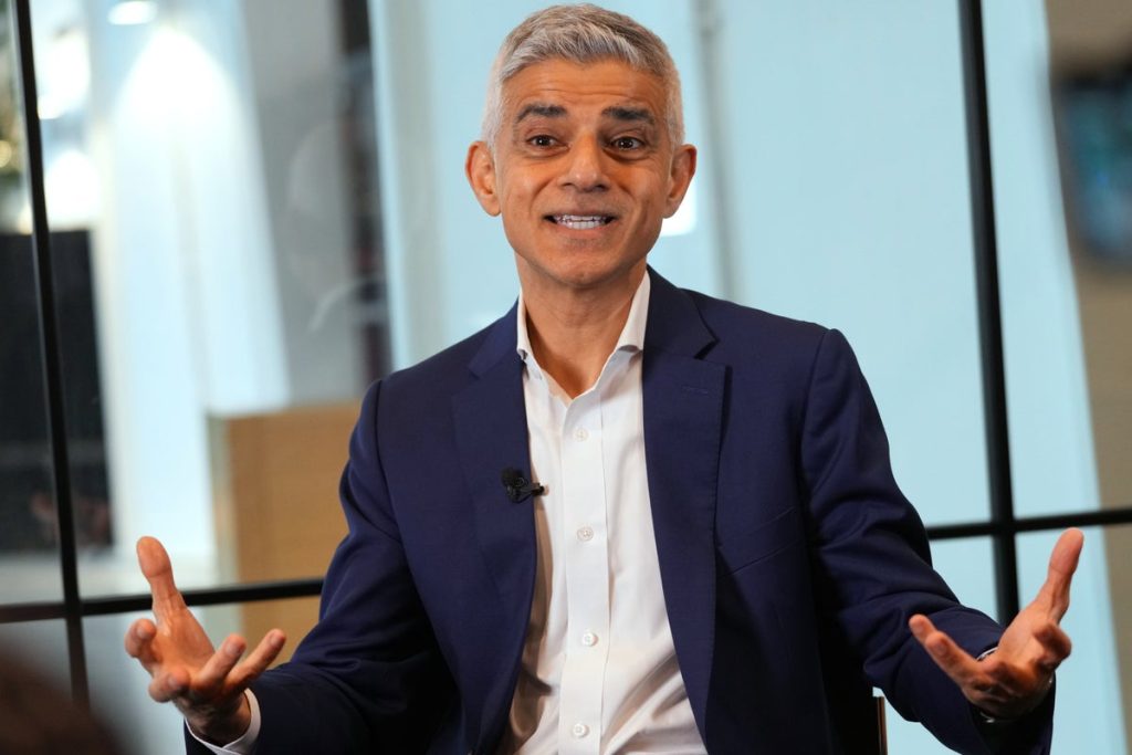 London Mayor Calls for Social Media Regulation Amid Crime ‘Disinformation’ Concerns
