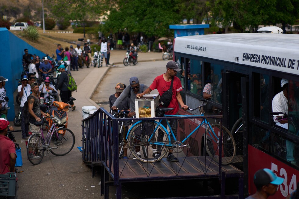 Cuba’s fuel rationing is driving some commuters to an underwater bus