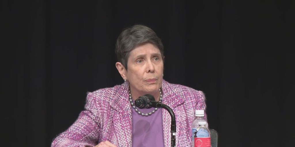 Lexington Mayoral Candidates Clash Over City Hall Decision