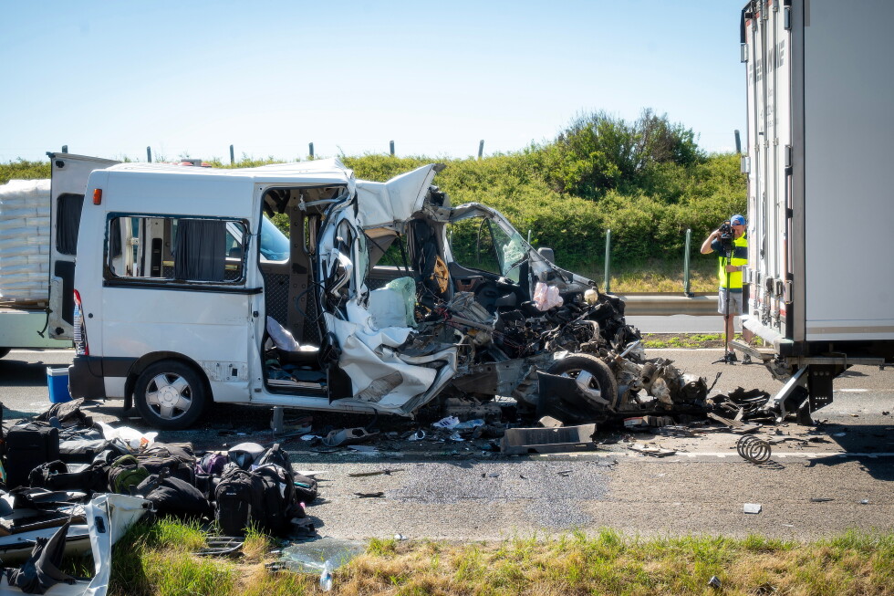 2 collisions on a Hungarian highway kill 8 people